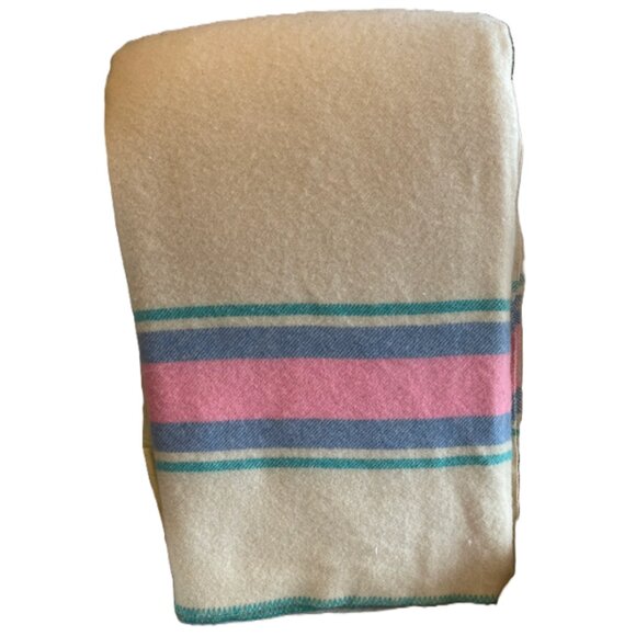 Vintage RARE Condon's 100% Pure Wool Blankets, Prince Edward Island - Picture 2 of 11